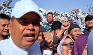 Tiga Hari KDM Fokus Selesaikan Tumpukan Sampah Bandung Raya, Termasuk Pasar Ciwastra