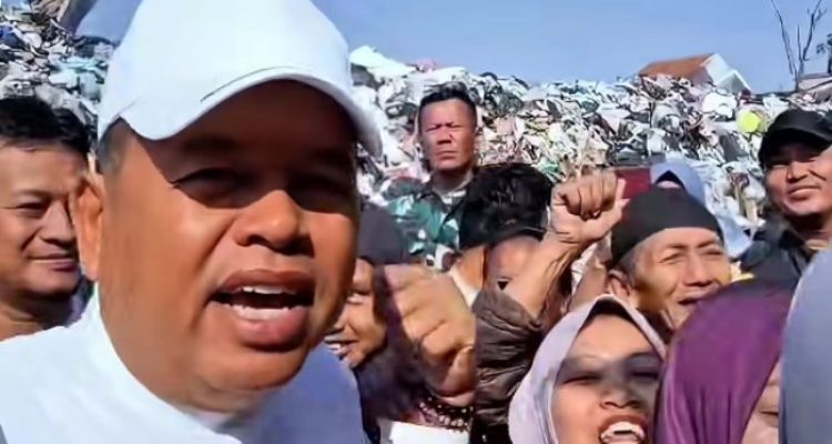 Tiga Hari KDM Fokus Selesaikan Tumpukan Sampah Bandung Raya, Termasuk Pasar Ciwastra
