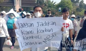 Ratusan Masyarakat Kabupaten Bandung Gelar Unjuk Rasa Minta Program MBG Berjalan Normal