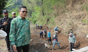 Pemkab dan Baznas Kabupaten Bandung Segera Perbaiki 10 Rumah Terdampak Bencana Longsor di Kutawaringin