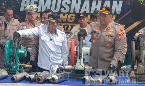 Ribuan Botol Miras Dimusnahkan, Wali Kota Cimahi: Kami Tak Akan Berhenti Memberantas