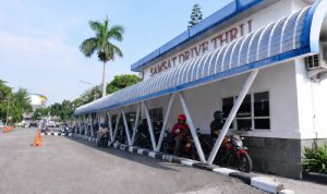 Tanpa Repot Turun dari Kendaraan, Bayar PKB Lebih Mudah dengan Samsat Drive Thru