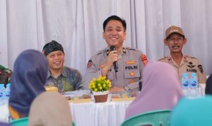 Kapolresta Bandung Pastikan Dampingi Korban Kebakaran di Pacet Hingga Rumah Terbangun Kembali